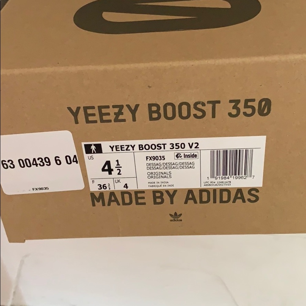 Yeezy 350 V2 Desert Sage - Picture 6 of 6